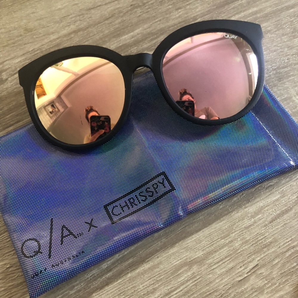 Quay x Chrisspy Jetlag sunnies